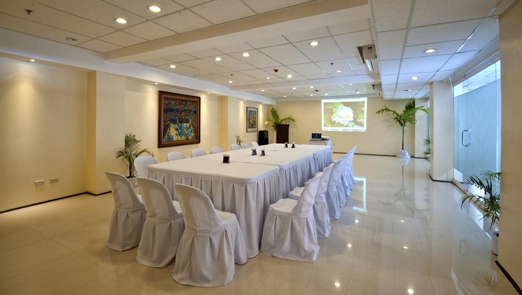 M Citi Suites Cebu Extérieur photo