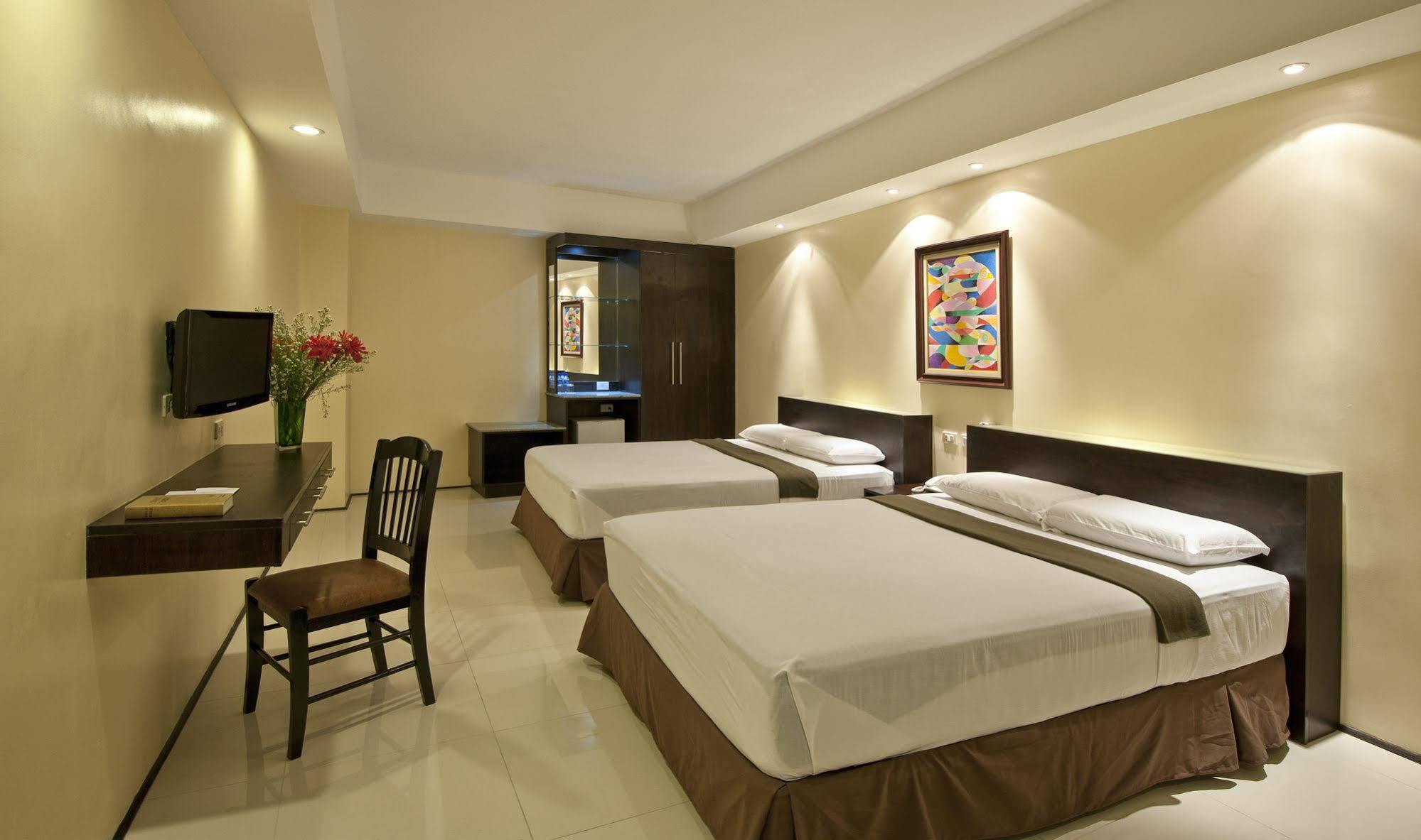 M Citi Suites Cebu Extérieur photo