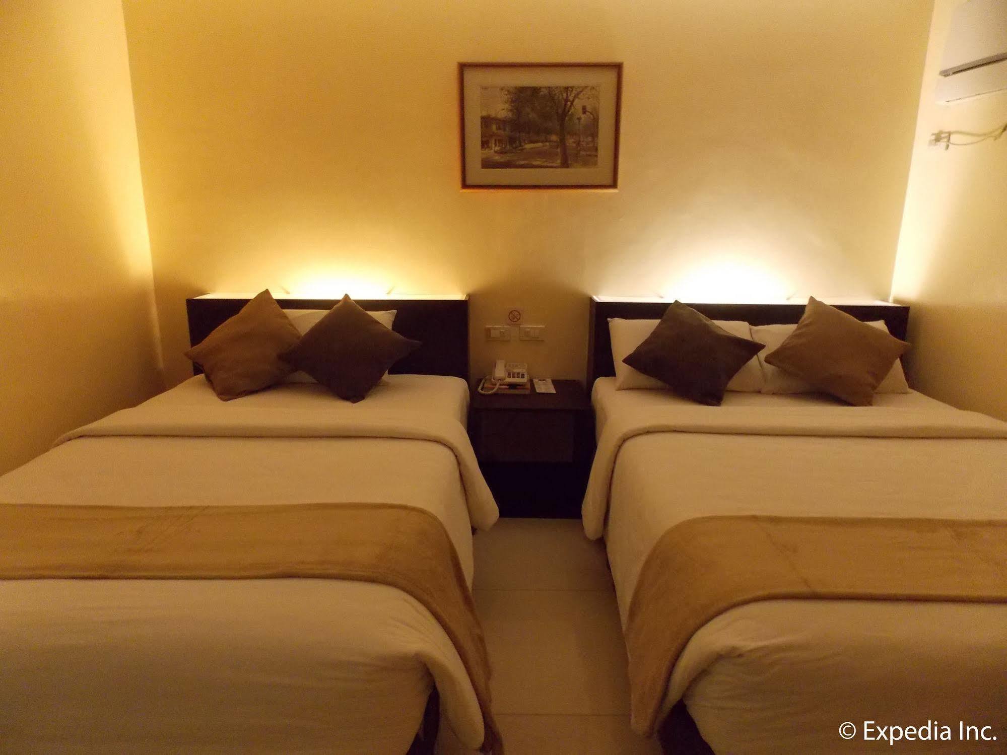 M Citi Suites Cebu Extérieur photo