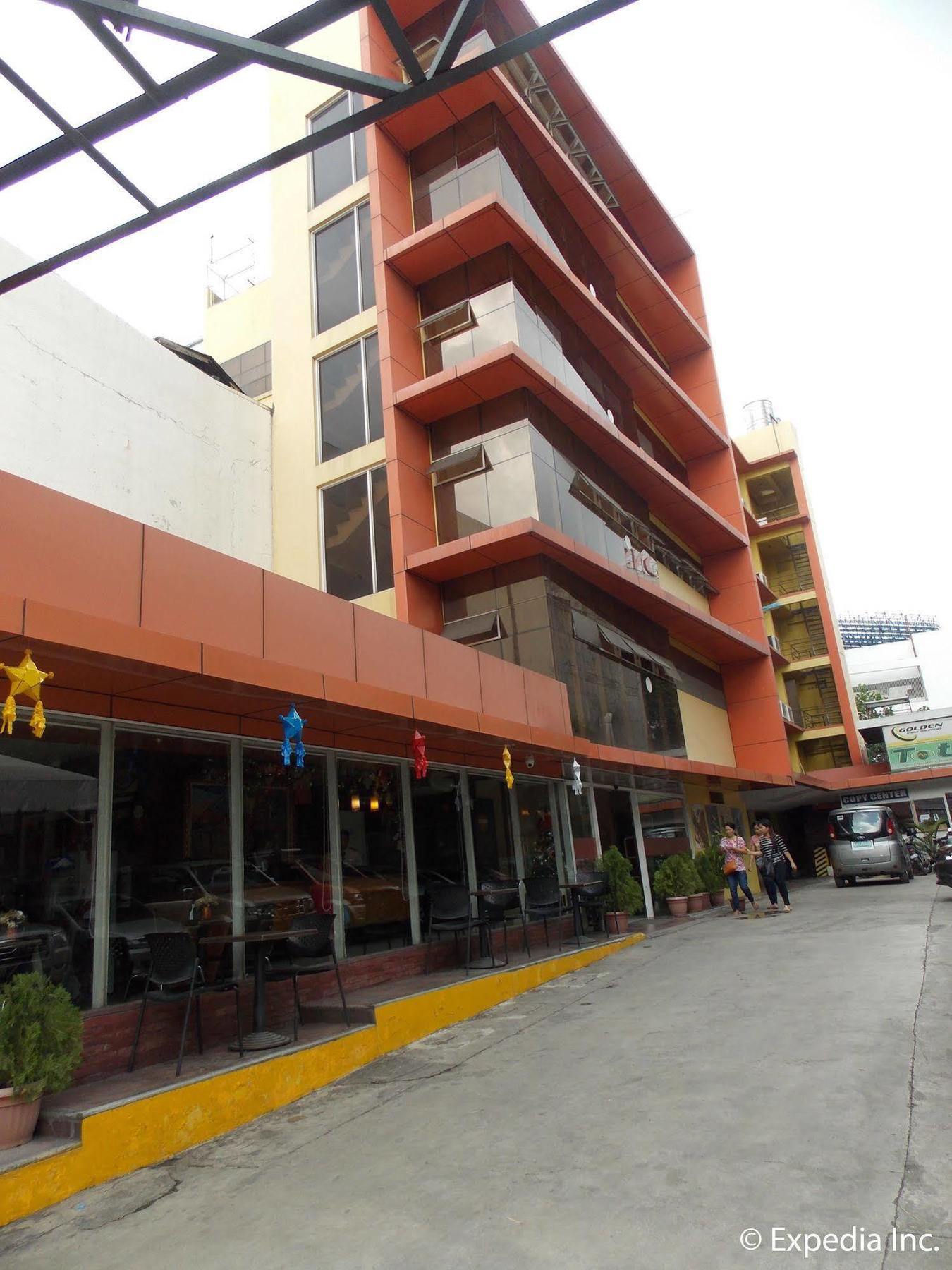 M Citi Suites Cebu Extérieur photo