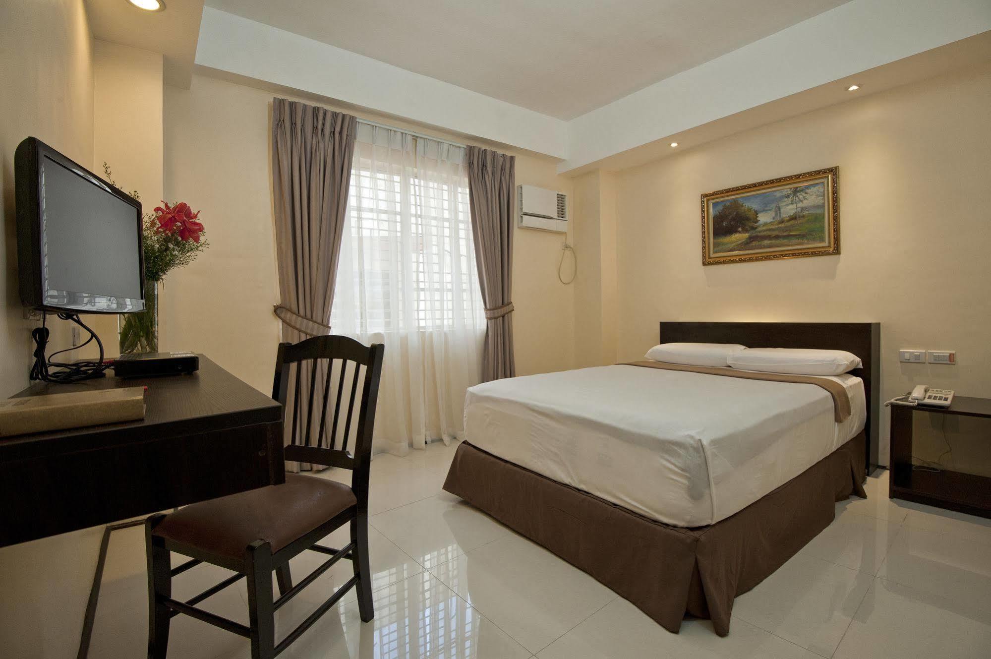 M Citi Suites Cebu Extérieur photo